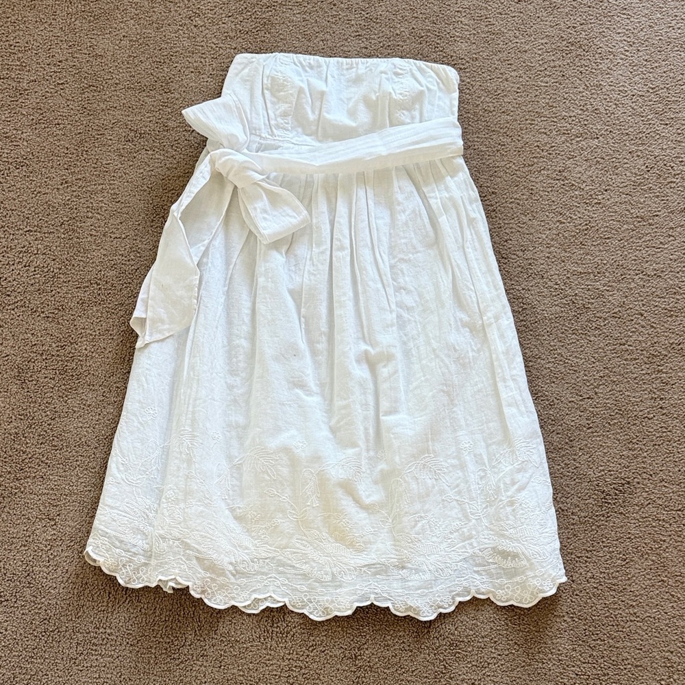 GAP Strapless White Eyelet Summer Dress